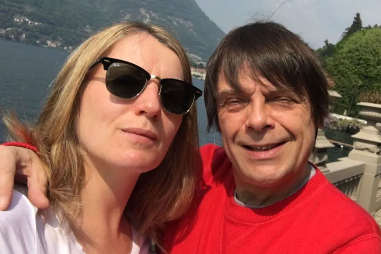 Gary 'Mani' Mounfield Partner Imelda Mounfield And Kids