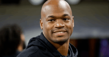 How Much Is Adrian Peterson Current Net Worth
